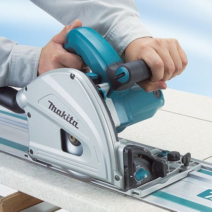 Фото 1- Занурювальна дискова пилка Makita SP 6000 J